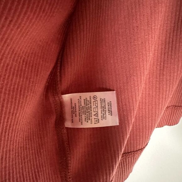 Lou & Grey Womens Small Red Orange Ribbed Long Sleeve Pullover NWT Size LP - Picture 5 of 6